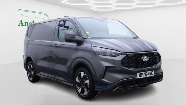 Ford Transit Custom SWB L1H1 Low Roof Sport 320 Air Con Alloys Sensors Cam EURO 6 2