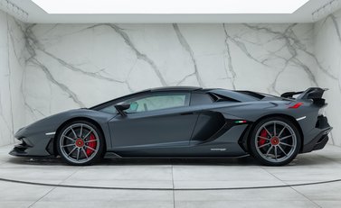 Lamborghini Aventador SVJ LP 770-4 ROADSTER 7