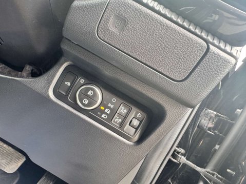 Ford Ranger 2.0 TD EcoBlue Wildtrak Pickup Double Cab 4dr Diesel Auto 4WD Euro 6 (s/s) 36