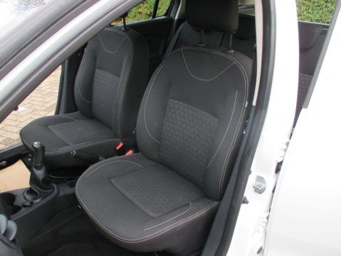Dacia Logan 0.9 TCe Laureate Euro 6 (s/s) 5dr 25