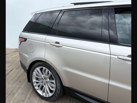 Land Rover Range Rover Sport 3.0 Range Rover Sport HSE SDV6 Auto 4WD 5dr 2