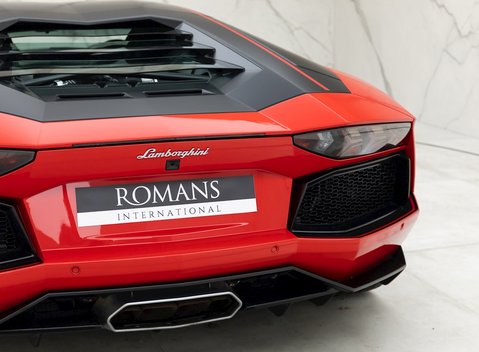 Lamborghini Aventador LP 700-4 Pirelli Edition 23