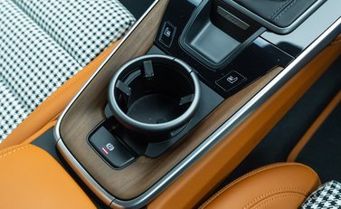 Porsche 911 SPORT CLASSIC (992) 27