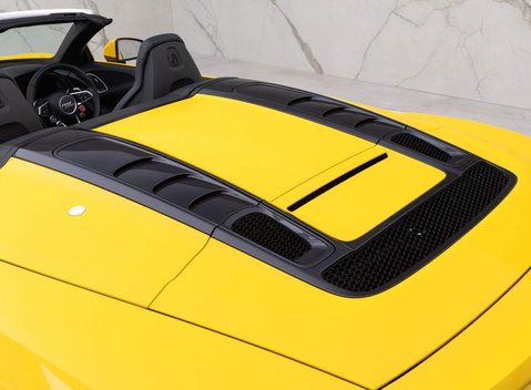 Audi R8 V10 Spyder 25