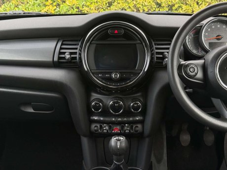 Mini Hatch 1.5 Cooper Classic 3dr 20