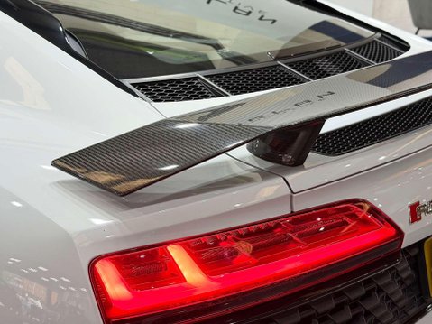 Audi R8 5.2 FSI V10 Performance Coupe 2dr Petrol S Tronic quattro Euro 6 (s/s) (620 36