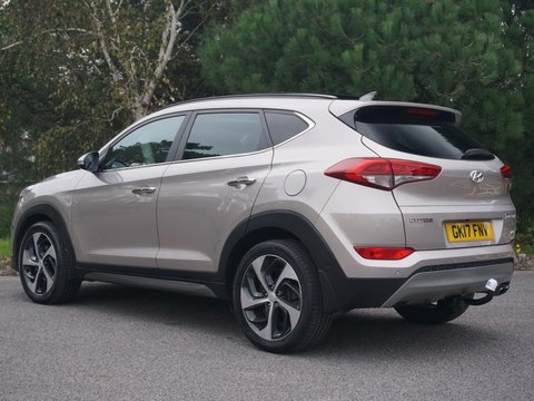Hyundai TUCSON 2.0 CRDi Premium SE Auto 4WD Euro 6 5dr 10