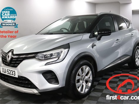 Renault Captur ICONIC TCE