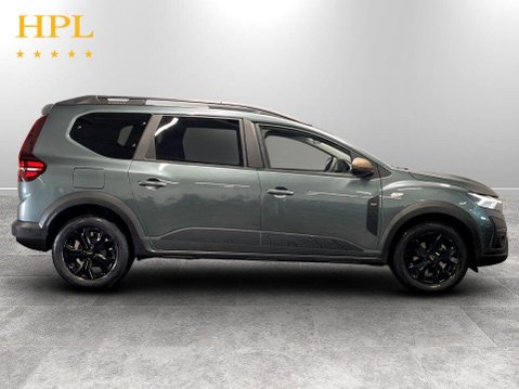 Dacia Jogger 1.0 TCe EXTREME MPV 5dr Petrol Manual Euro 6 (s/s) (110 ps) 8