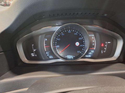 Volvo XC70 2.4 XC70 SE Luxury Nav D5 AWD Auto 4WD 5dr 24