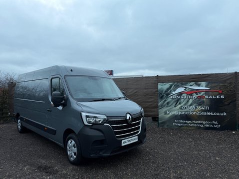 Renault Master 2.3 dCi 35 Business+ Panel Van 4dr Diesel Manual FWD LWB Medium Roof Euro 6 1