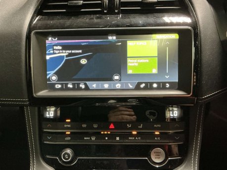 Jaguar F-Pace 2.0 F-PACE R-Sport AWD D Auto 4WD 5dr 19