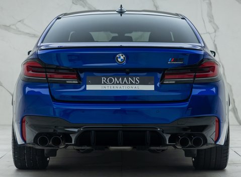 BMW M5 COMPETITION 8