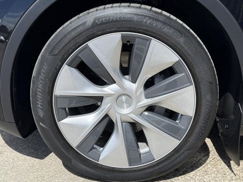 Tesla Model Y SUV 5dr Electric Auto RWD (346 ps) 17