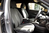 Peugeot 2008 PURETECH EAT8 S/S ALLURE 29