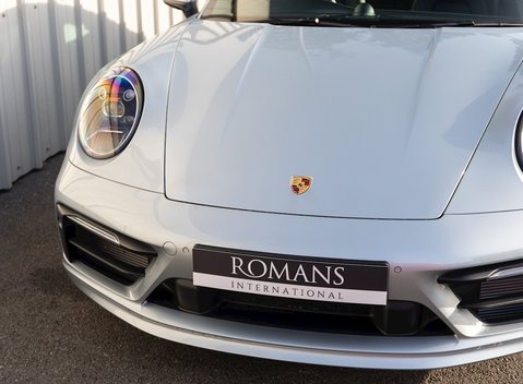 Porsche 911 Carrera 4S (992) 25