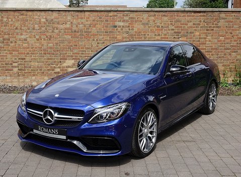 Mercedes-Benz C Class C63 Saloon 23