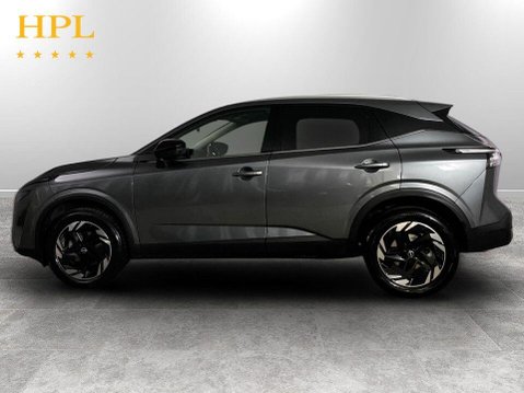 Nissan Qashqai 1.3 DIG-T MHEV N-Connecta SUV 5dr Petrol Hybrid XTRON Euro 6 (s/s) (158 ps) 4