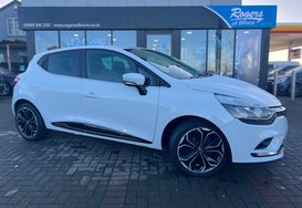 Renault Clio ICONIC 0.9 TCE 5 DOOR 1