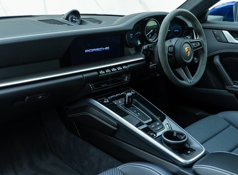 Porsche 911 Carrera 4S (992) 17