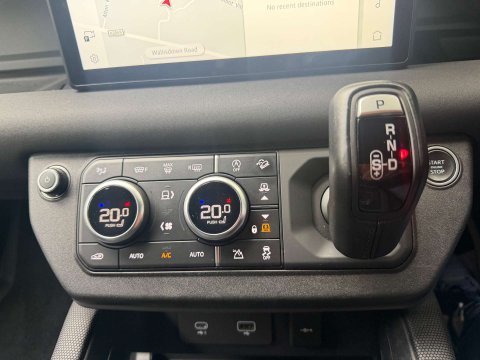 Land Rover Defender 3.0 Defender X-Dynamic S D MHEV Auto 4WD 5dr 51