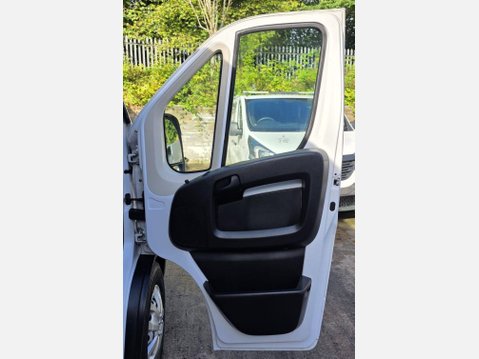 Peugeot Boxer 2.2 BlueHDi 435 Professional Panel Van 5dr Diesel Manual L4 H2 Euro 6 (s/s) 25