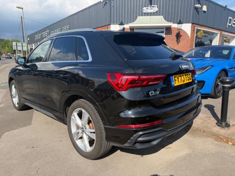 Audi Q3 TFSI S LINE MHEV 8