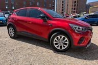 Renault Captur ICONIC TCE.. 3 MAIN DEALER SERVICES.. 1 PREVIOUS KEEPER.. STUNNING EXAMPLE 4