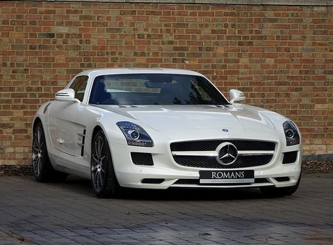 Mercedes-Benz SLS AMG 1