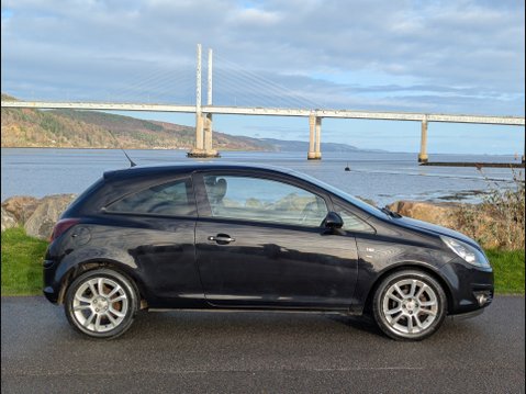 Vauxhall Corsa SXI 8