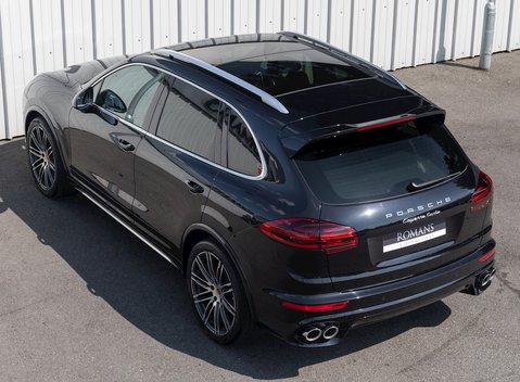 Porsche Cayenne Turbo 9