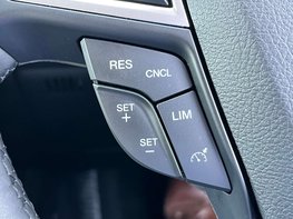Ford Galaxy 2.5 Galaxy Titanium HEV CVT 5dr 61