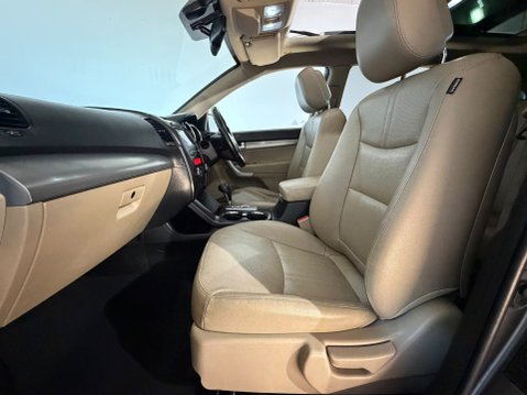 Kia Sorento KX-3 SAT NAV CRDI 19