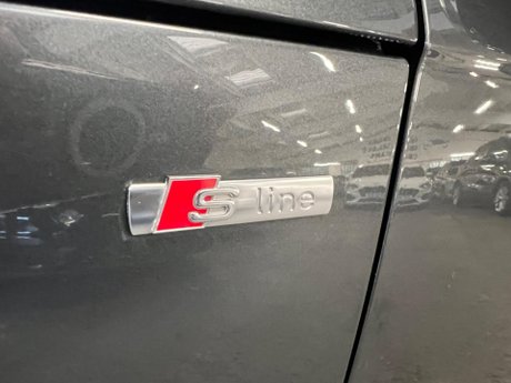 Audi TT 2.0 TDI S line quattro Euro 5 3dr 28