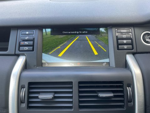 Land Rover Discovery Sport 2.0 TD4 HSE Auto 4WD Euro 6 (s/s) 5dr 33