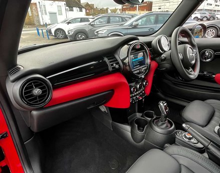 Mini Hatch 2.0 John Cooper Works Auto 3dr 17