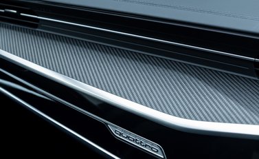 Audi RS6 AVANT PERFORMANCE CARBON VORSPRUNG 25