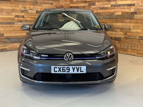 Volkswagen Golf 35.8kWh e-Golf Hatchback 5dr Electric Auto (136 ps)