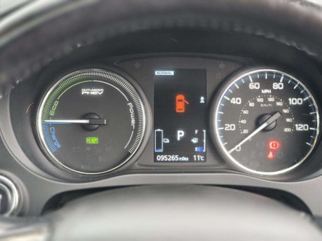 Mitsubishi Outlander 2.0h 12kWh GX4h SUV 5dr Petrol Plug-in Hybrid CVT 4WD Euro 6 (s/s) (200 ps) 29