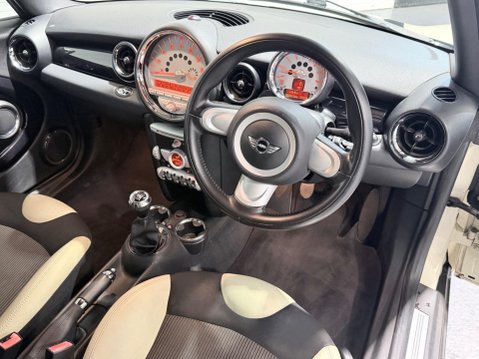 Mini Convertible 1.6 Cooper Euro 5 2dr 20