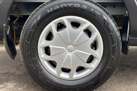 Ford Transit 350 L3 H3 170 ps Trend Panel Van - Air Con 36