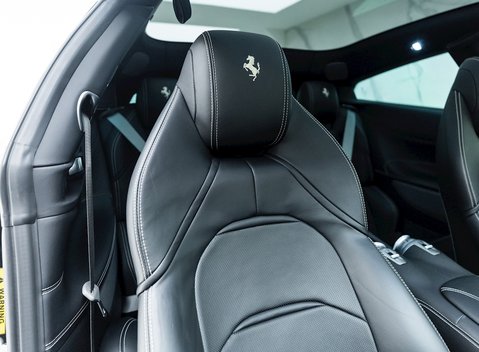 Ferrari GTC4 Lusso V12 11