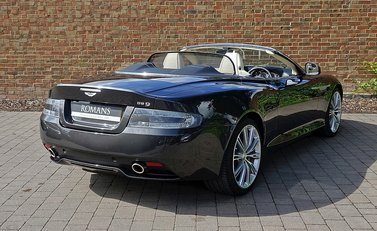 Aston Martin DB9 Volante 22