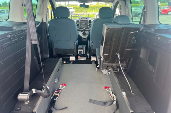 Citroen Berlingo Multispace 1.6 BlueHDi Feel Multispace MPV Wheel Chair Ramp 30