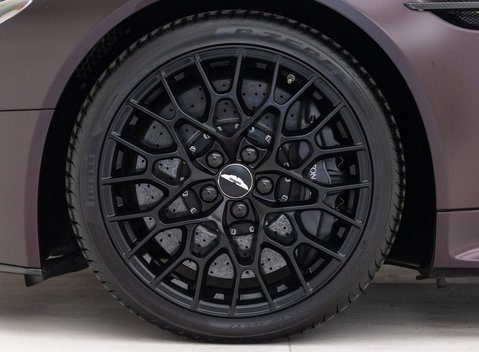 Aston Martin Vantage S V12 17