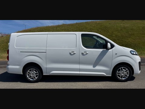 Vauxhall Vivaro 1.5 Vivaro 2900 Sportive S/S 3