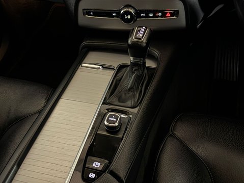 Volvo XC90 D5 MOMENTUM AWD 15