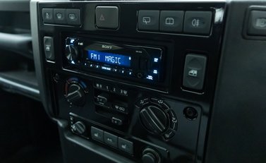 Land Rover Defender 110 XS 19