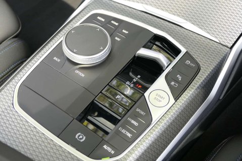 BMW 3 Series 330E M SPORT PHEV 40