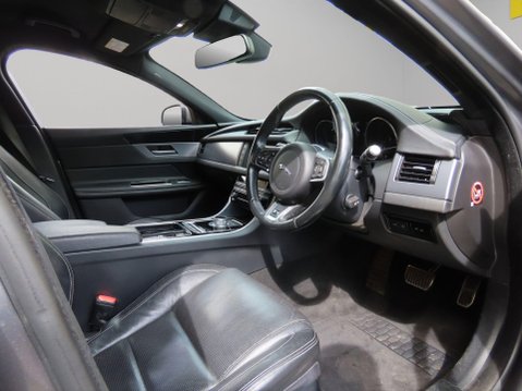 Jaguar XF 2.0d R-Sport Auto Euro 6 (s/s) 4dr 8